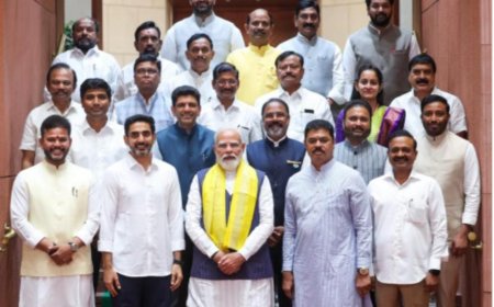 రాజధాని అమరావతి'కి చట్టబద్ధత బిల్లుకు పార్లమెంట్ ఆమోదం నేపథ్యంలో ప్రధాని మోదీ  గారిని  కలిసి ఆంధ్రప్రదేశ్ ప్రజల తరఫున కృతజ్ఞతలు తెలిపిన మంత్రి నారా లోకేష్  మరియు కూటమి ఎంపీలు